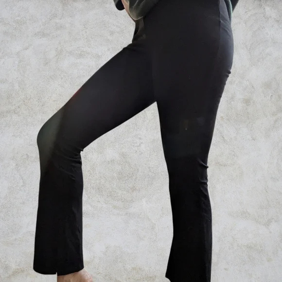 🌈Forever 21 Y2K Flare Slit Leg Stretch Leggings Black Size L - Picture 2 of 9